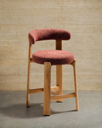 Полубарный стул Granite из терракотовой синели и ясеня с натуральной отделкой 65 см