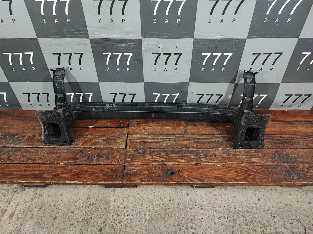 Усилитель переднего бампера Skoda Kodiaq 16-нв Б/У Оригинал 565807109G