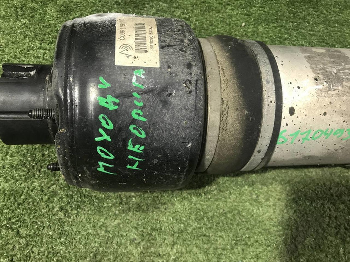 Стойка пневматическая передняя правая Mercedes Е W211 (2002-2009)