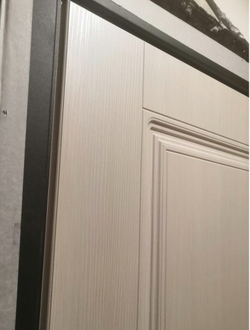 Входная металлическая дверь RеX (РЕКС) 15 Чешуя кварц черный, фурнитура хром/ ФЛ-243 Узор лиственница беж.