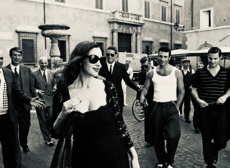 Почему красота раздражает? Правда о зависти и агрессии общества