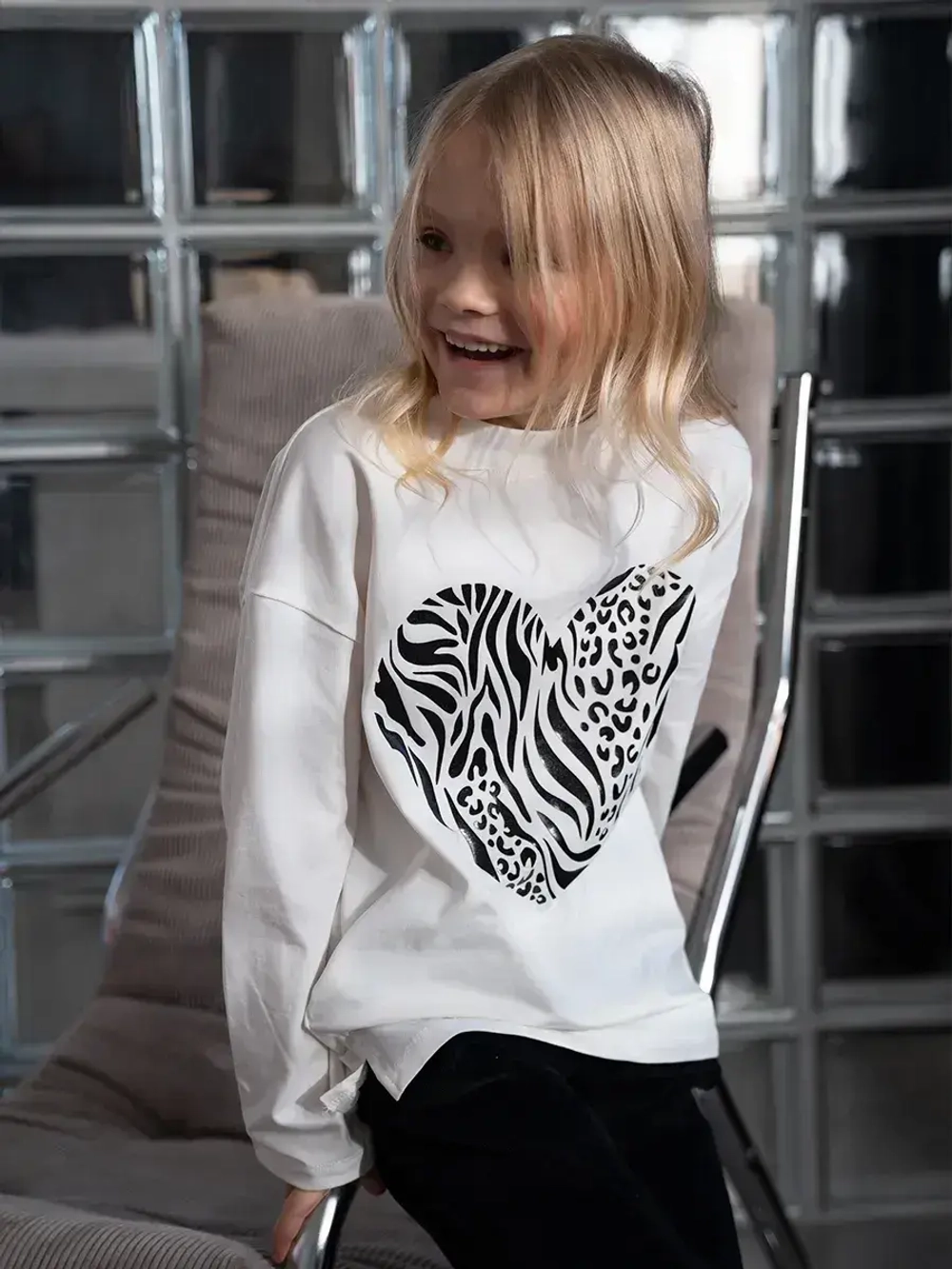 Белый лонгслив для девочки