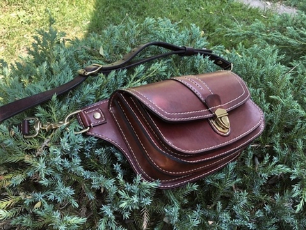 Поясная сумка