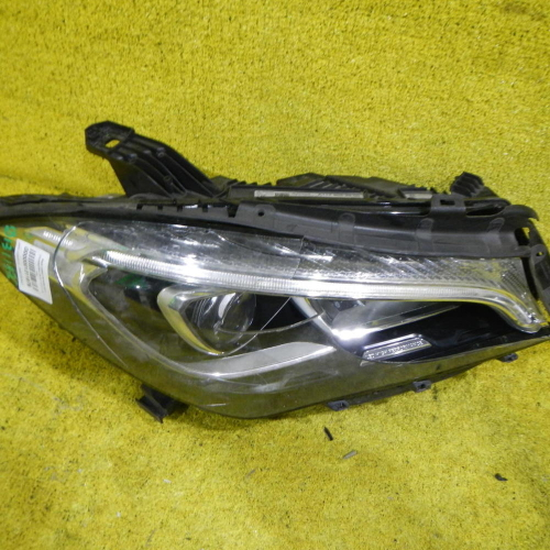 Битая Фара правая Mercedes CLA C117 (2016-2019) LED