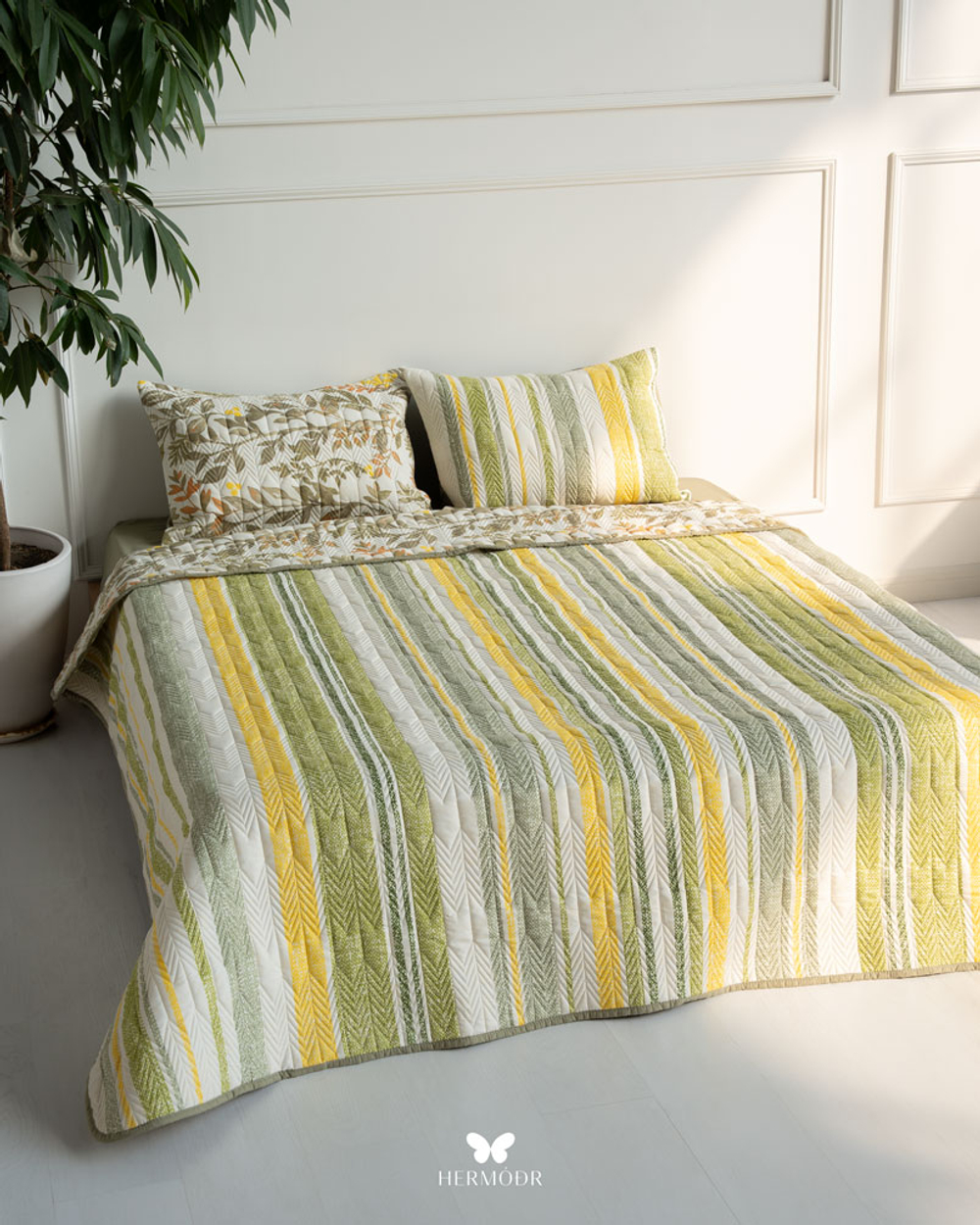 Комплект стеганного покрывала и 2 наволочек Kaj Double-Side Yellow Hermodr 130220319 Иран