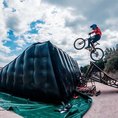 Надувная подушка «AirCore» для приземлений и отработки трюков, 7×7×2 м