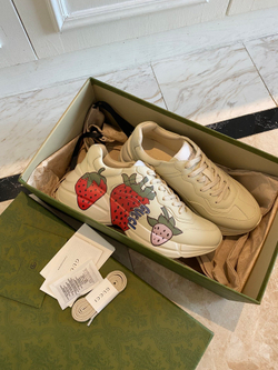 Gucci Rhyton Sneaker