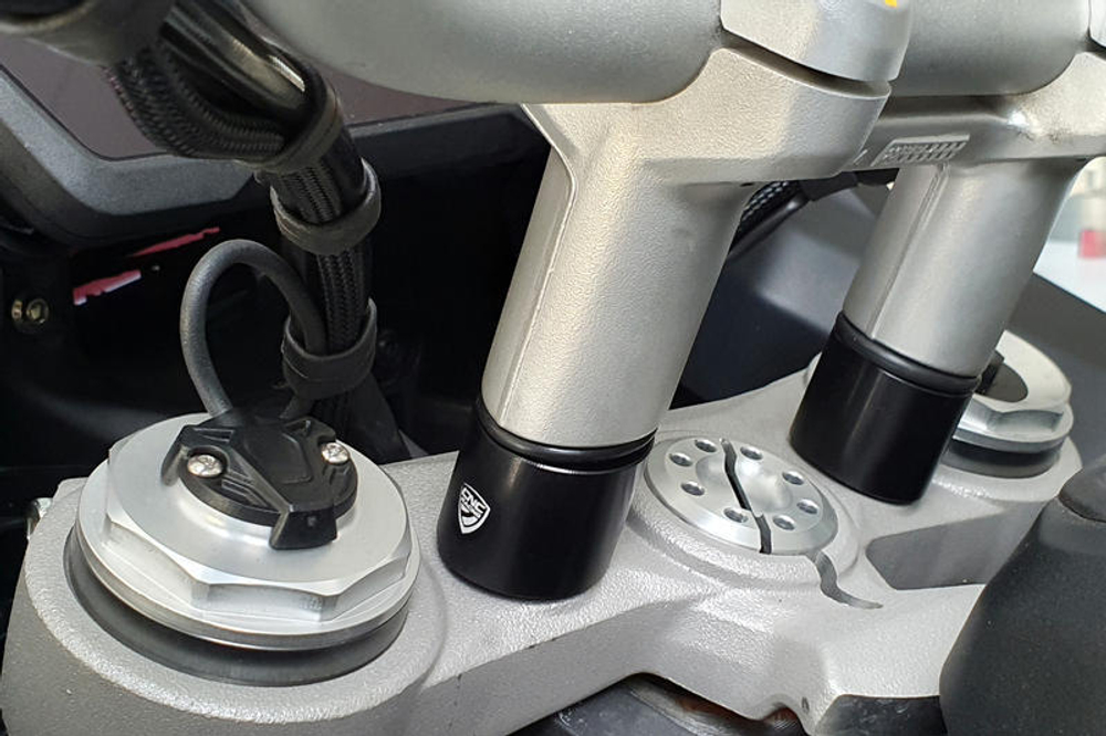 CNC Racing Проставки руля 30мм Ducati Multistrada V4 RM258
