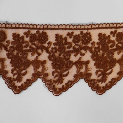 Вышивка на сетке, ш. 9 см.