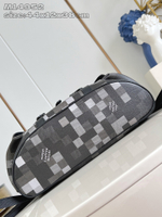 Louis Vuitton Christopher MM