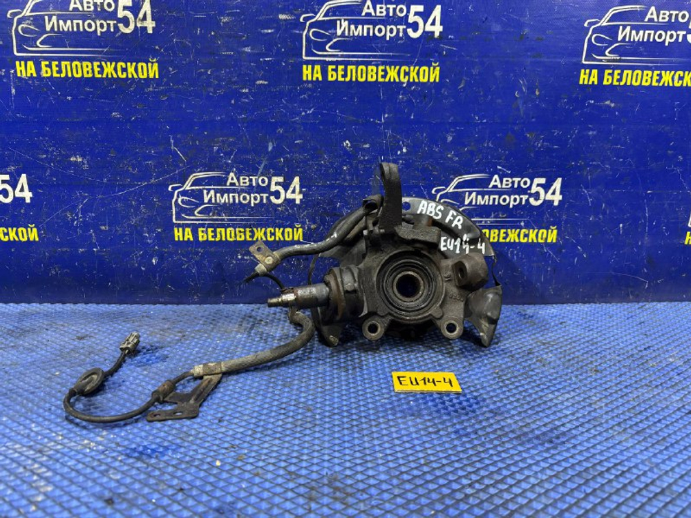 Ступица передняя правая NISSAN BLUEBIRD 1997