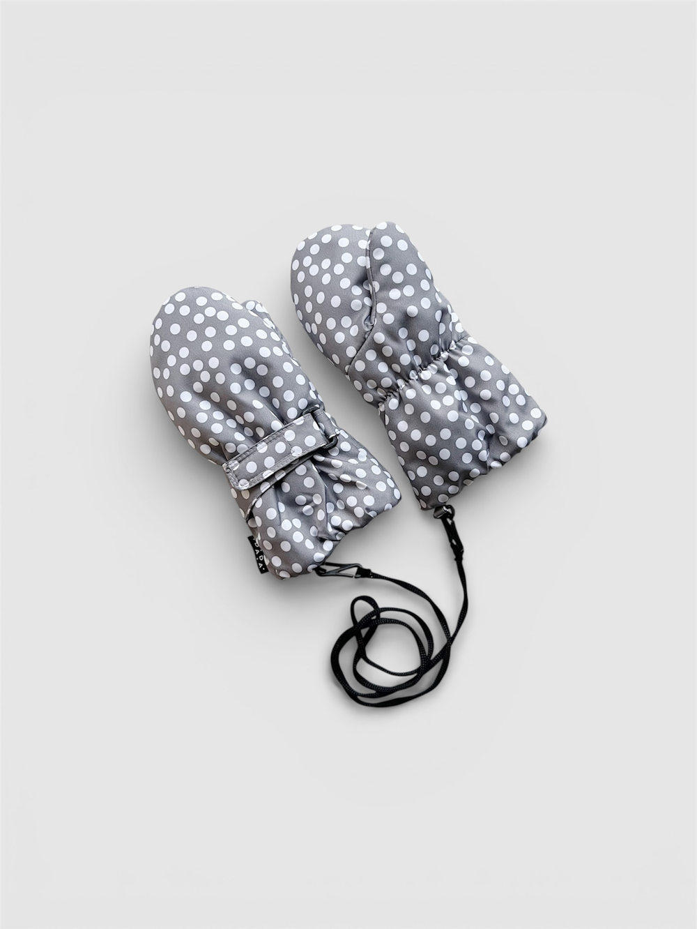 Зимние варежки на липучке (точки на сером)