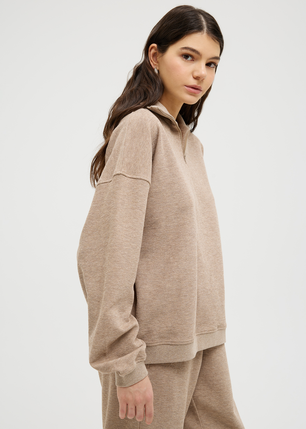 Свитшот с молнией