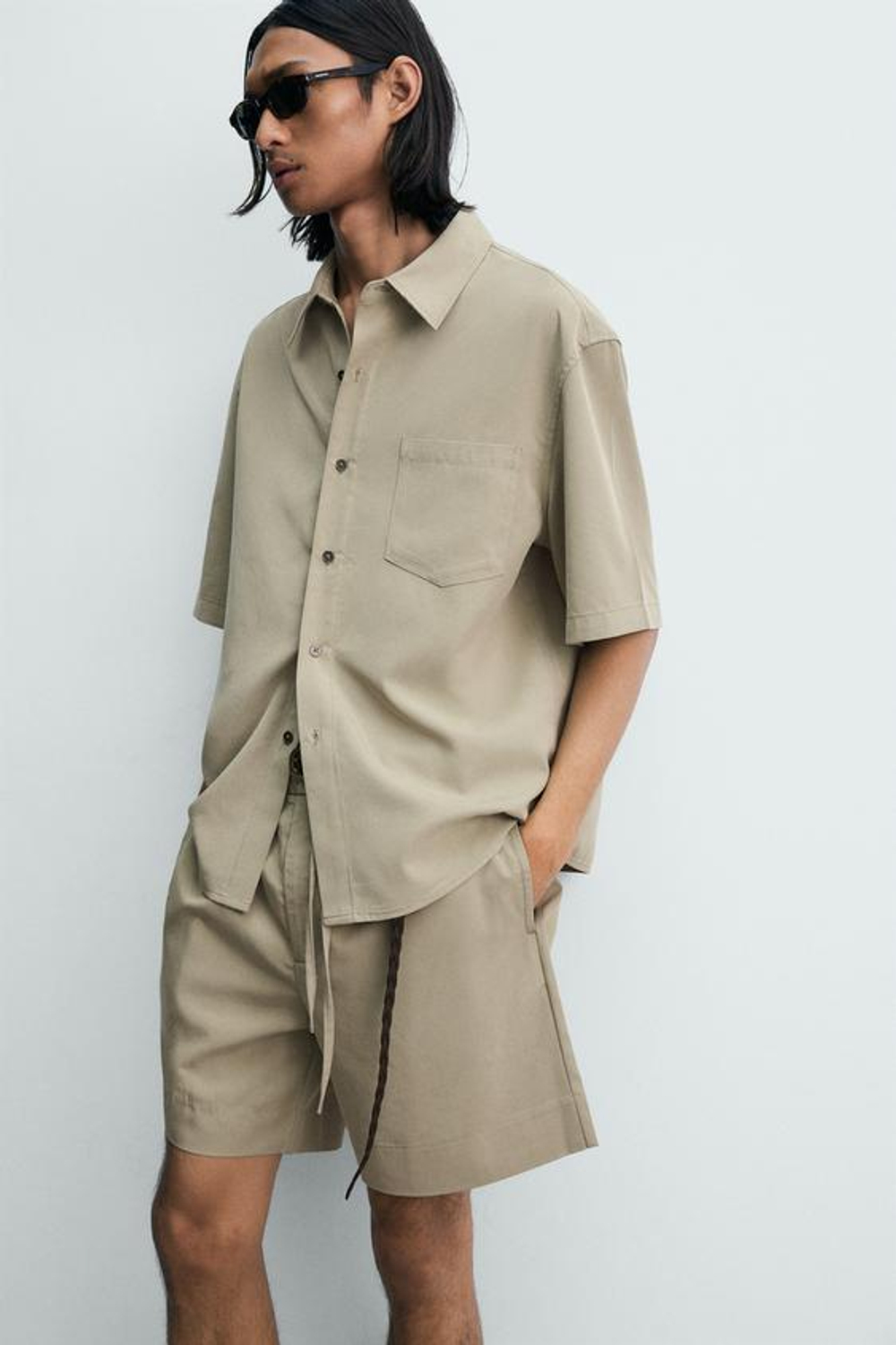 ZARA ШОРТЫ RELAXED FIT С ЭФФЕКТОМ ПОТЕРТОСТИ, БЕЖЕВЫЙ
