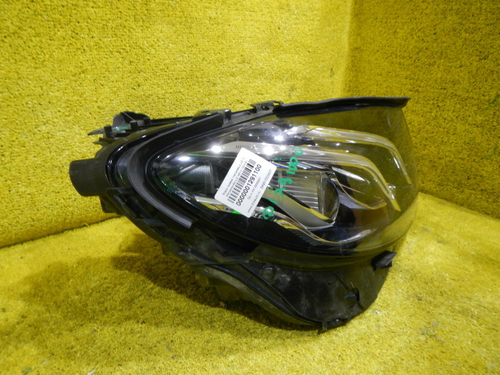 Битая Фара правая Mercedes E W213 (2016-2021) LED