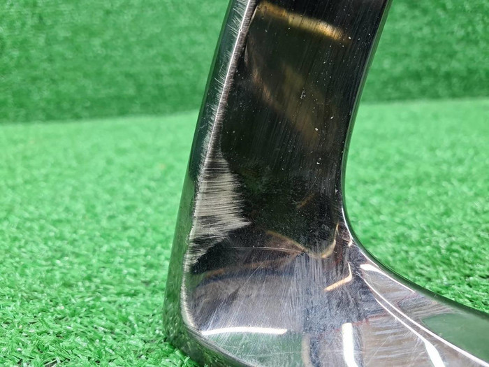 Молдинг решетки радиатора Lexus ES 7 (2018-2021)