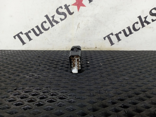 Кнопка освещения салона