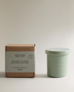 Zara Home Свеча ароматическая Fleur de Musc 170 г, растительный воск, аромат цветочный древесный, Розовый
