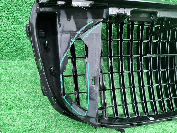 Решетка радиатора Mercedes GLS X167 19-23 Maybach