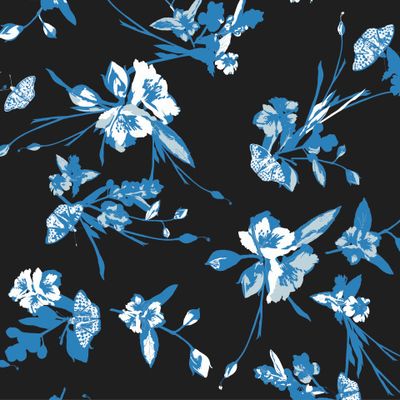 Сине-белые силуэты цветов на черном