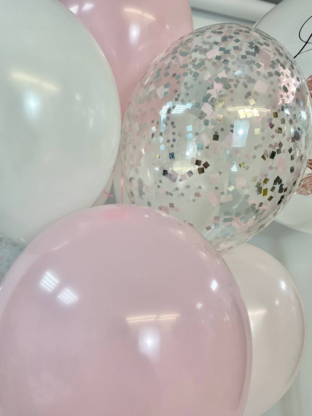 Воздушные шары на выписку из роддома №1375