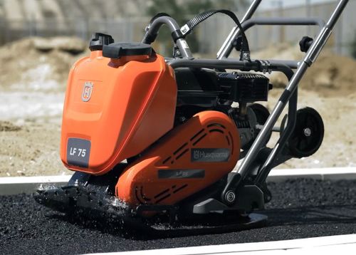 Виброплита бензиновая Husqvarna LF 75 LAT - [95 кг / 14,6 кН / Honda GX160]