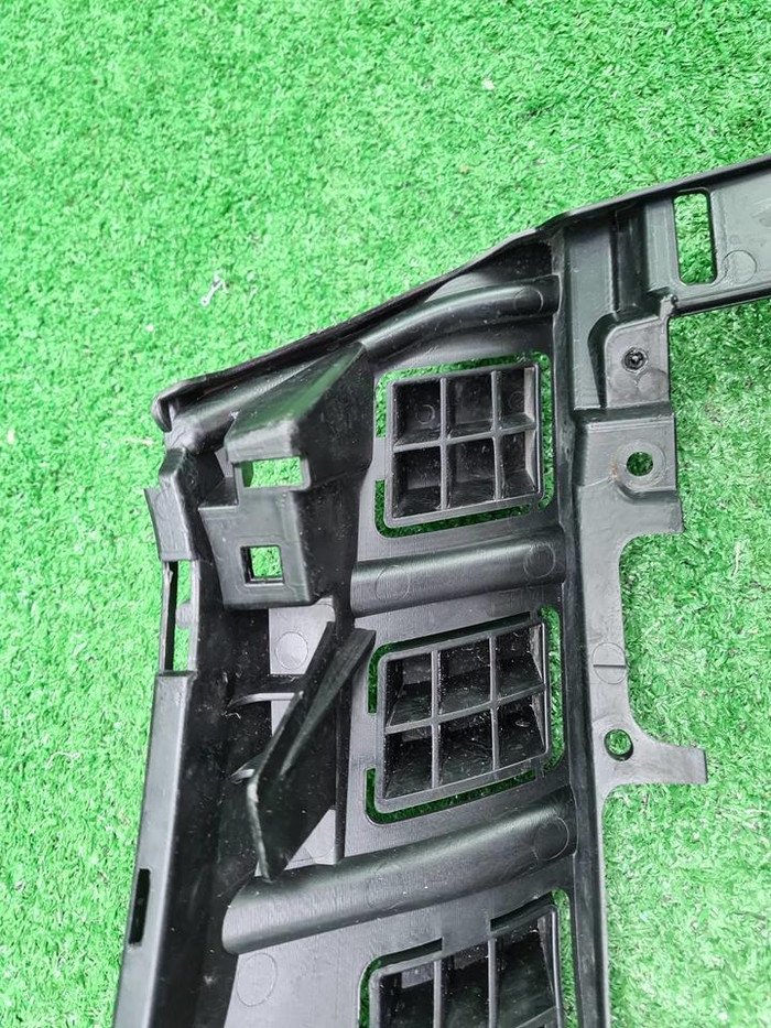 Кронштейн перед бампера Porsche Panamera 971 16-20