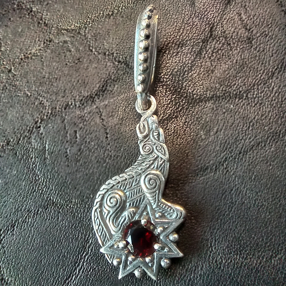 Подвеска "Сколль"