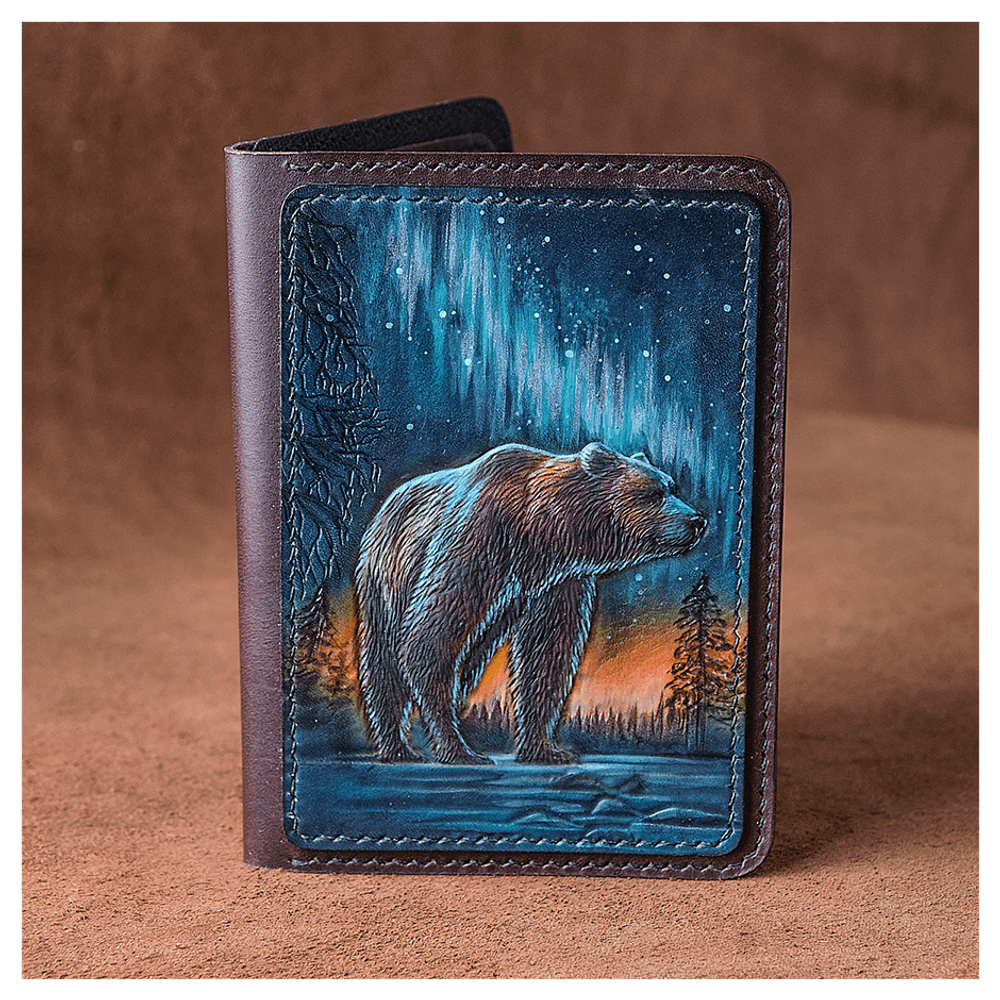 Кожаная обложка на паспорт «Медведь»