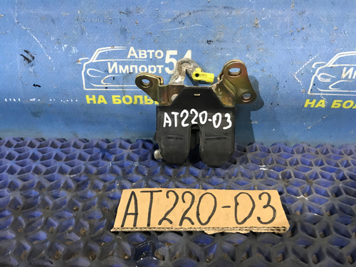 Замок багажника TOYOTA AVENSIS 1999