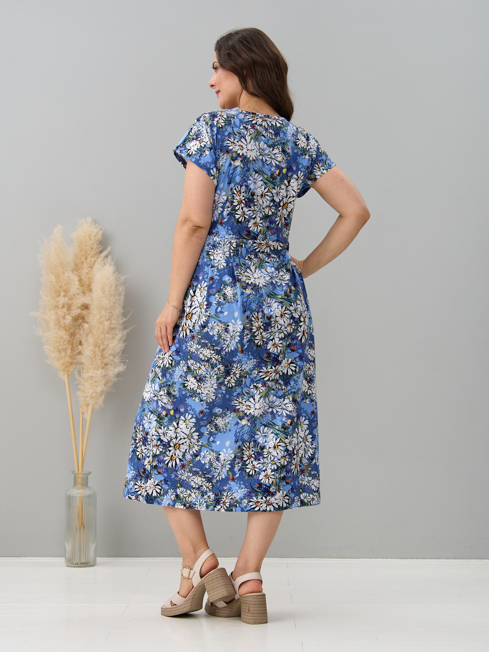 Платье П-026/голубой-ромашковоеполе