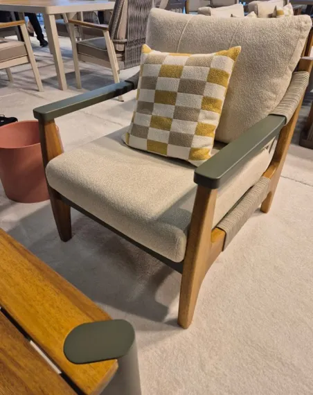 Комплект уличной мебели Elif из алюминия и дерева ироко, 2 кресла, диван и столик