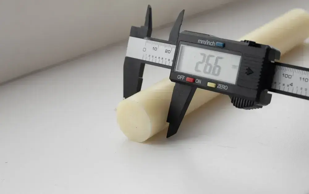 Капролон стержень 25х200 (ПА6 натуральный)