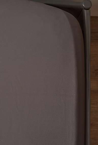 Простыня на резинке из премиального сатина темно-серого цвета из коллекции essential, 180х200х30 см