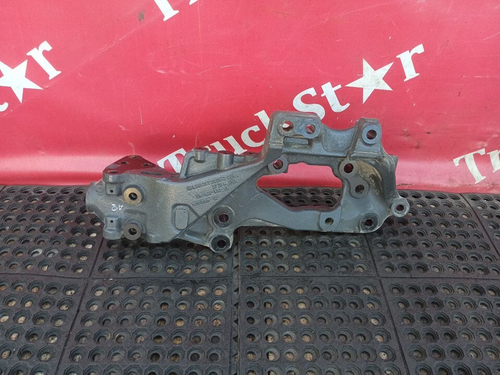 Кронштейн усилителя бампера левый 2020г