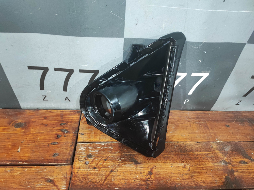 Накладка ПТФ правая Hyundai Solaris 2 (HCR) 20-нв Б/У Оригинал 86522H5510