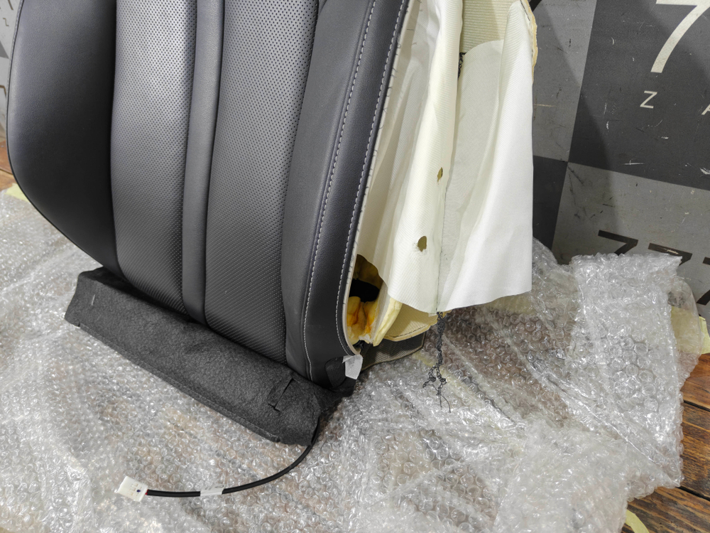 Спинка сиденья водителя Tank 300 20-нв Б/У Оригинал 6800131XKM03B8P