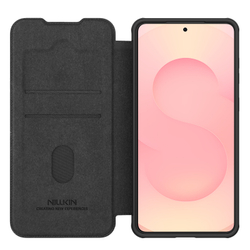 Кожаный чехол книжка от Nillkin для смартфона Samsung Galaxy S25 Edge, серия Qin Pro Leather с сдвижной защитной шторкой для камеры