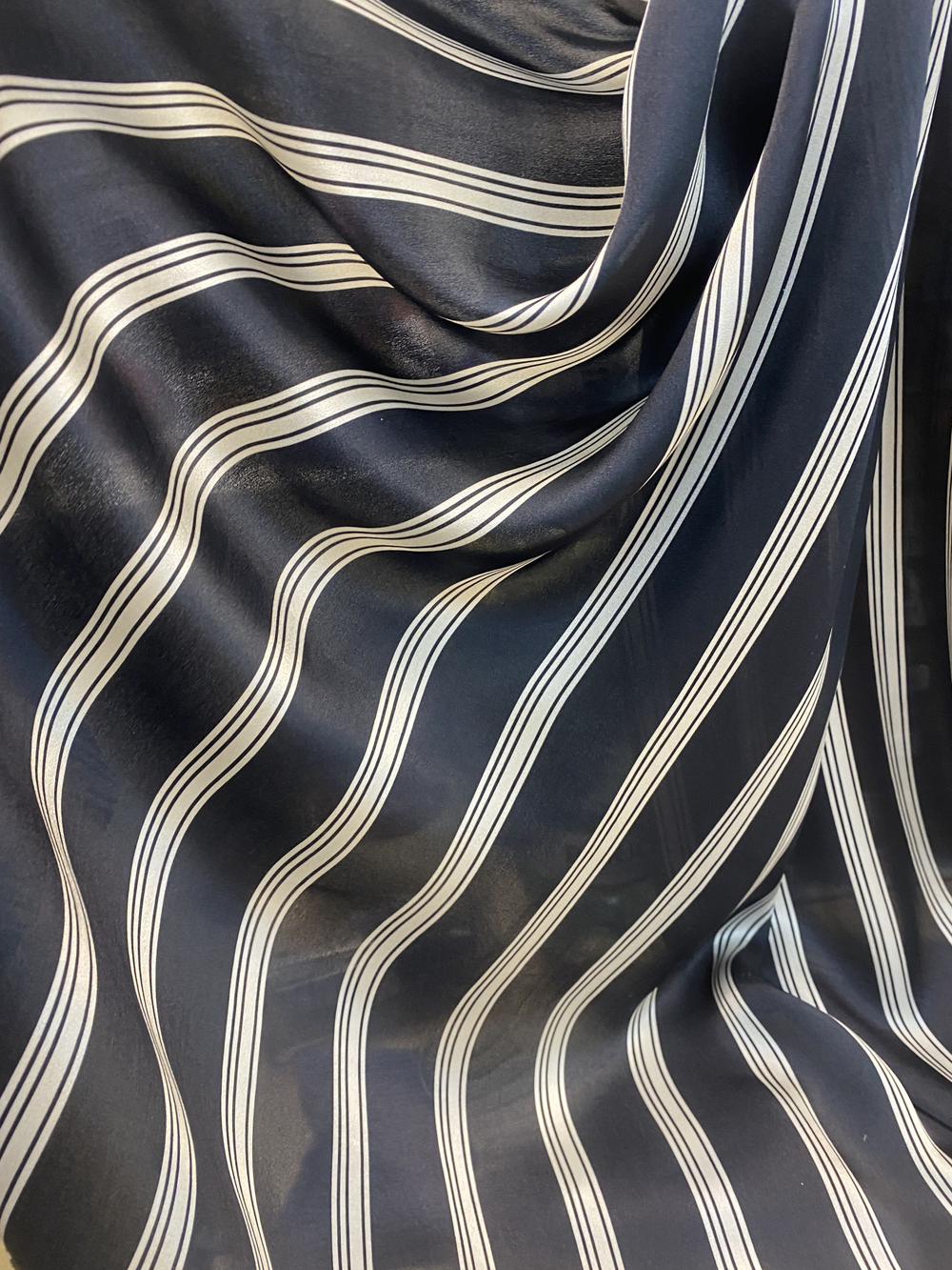 Ткань натуральный шелк 100% (Италия) ш-140см цена за 1,3 м