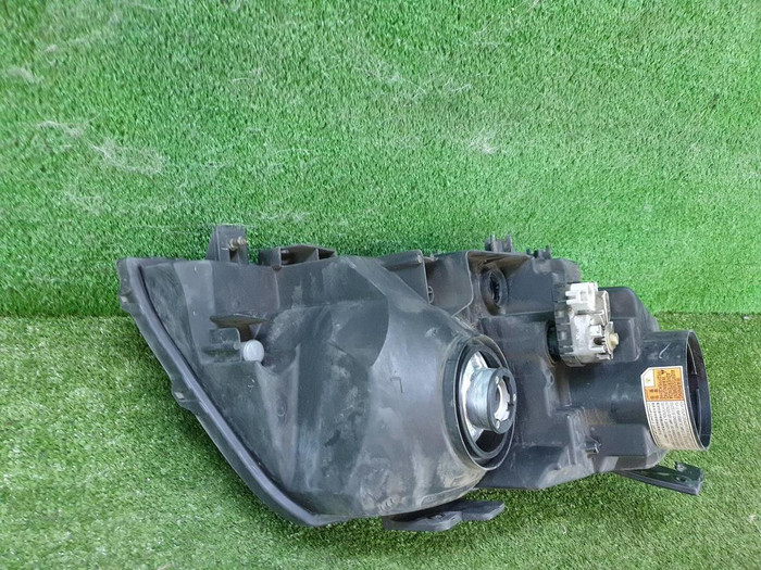 Фара левая Suzuki Grand Vitara (2005-2016) ксенон