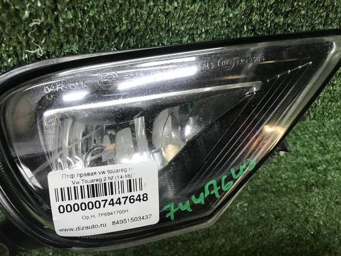 ПТФ правая VW Touareg NF (2014-2018)