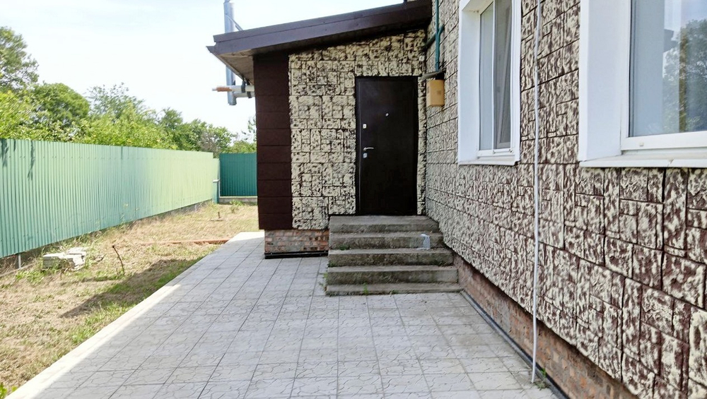 Дом на берегу реки в х.Бараниковский, Славянского района