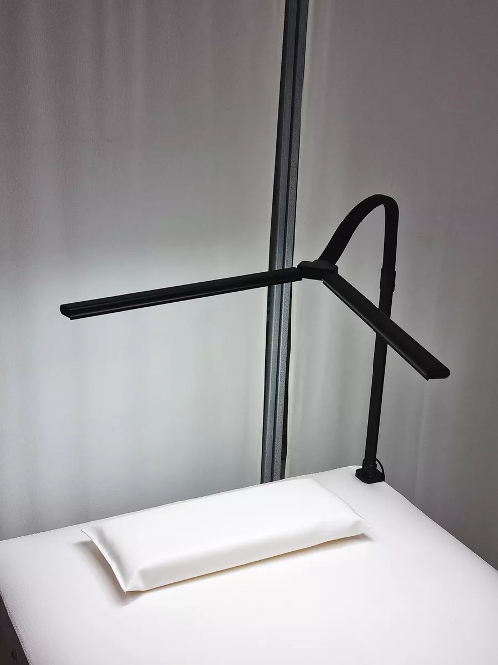 Бестеневая косметологическая лампа для наращивания ресниц