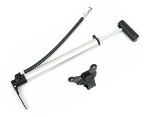 Насос алюминий AAP Cross Lite шланг+ножн. упор. универсальный гол-ка Т-ручка (25) серебро AUTHOR