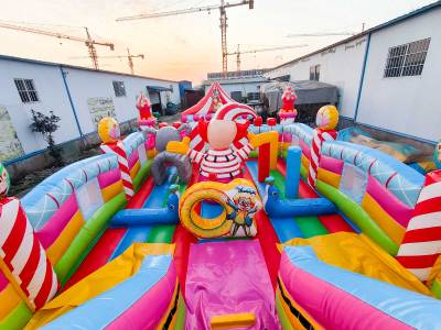 Коммерческий надувной батут «Парк развлечений 3» 12*6*7 м