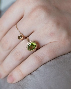 кольцо «цветок жизни» с хризолитом (10 мм)