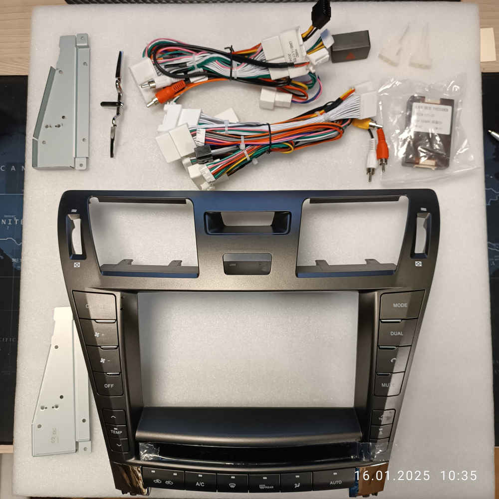 Магнитола для Lexus LS460 2006-2009 (до рестайлинга, рамка 9) - Carmedia SF-1303-2-A QLed+2K, Android 12, TS10,  CarPlay, 4G SIM-слот