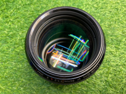 Canon EF 85mm 1.2L II USM