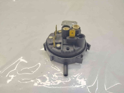 585 Датчик уровня воды (Прессостат) для стиральной машины Indesit-Ariston 003360.00 130/100-275 б/у