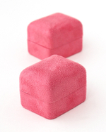 Футляр «Феликс» для витринной выкладки колец.